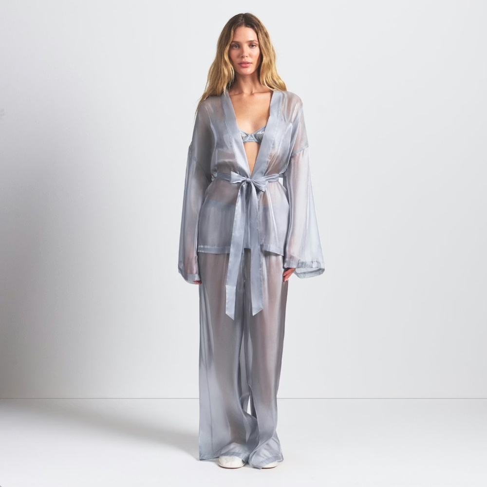 NWT SKIMS Liquid Organza Wrap Sleep Set - Size Medium